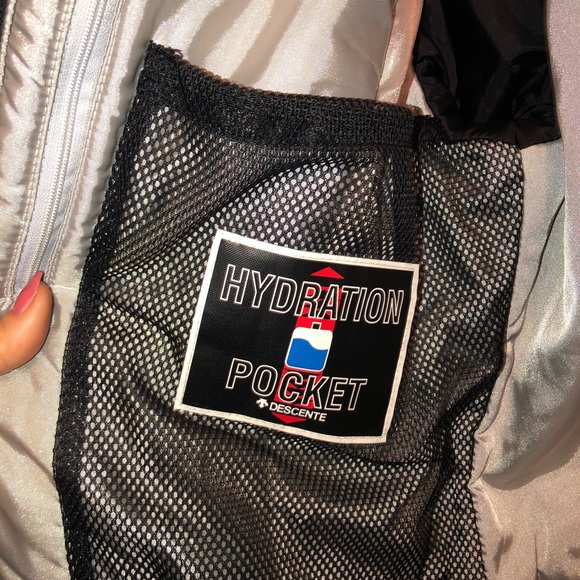 Descente Sz 10 Jacket. - Picture 5 of 16